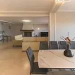 Villa Welcs 281 Emp Con Piscina Compartida